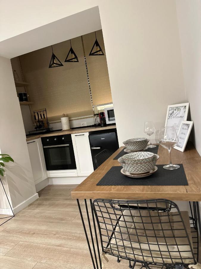 4Seasonsgea , Deluxe Studio , City Centre , Tirana Zewnętrze zdjęcie