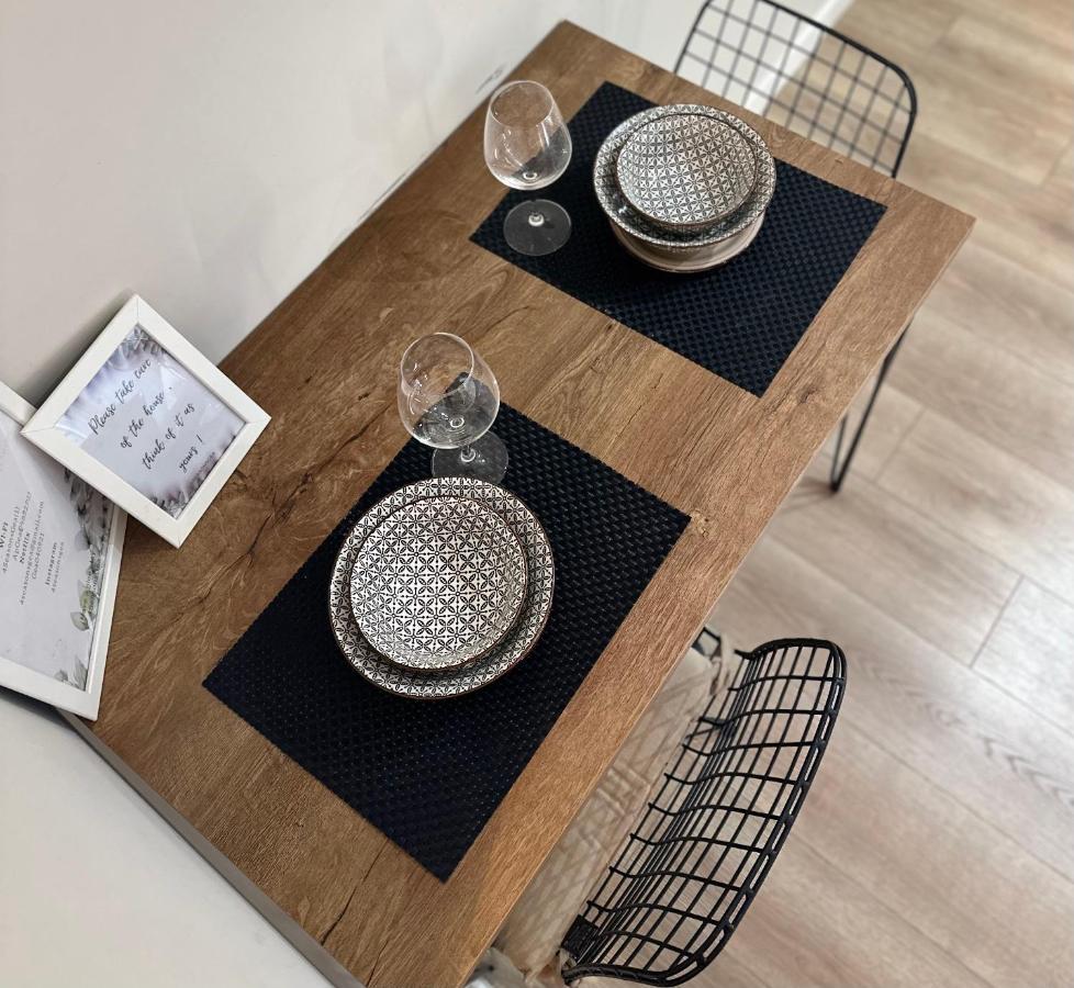 4Seasonsgea , Deluxe Studio , City Centre , Tirana Zewnętrze zdjęcie
